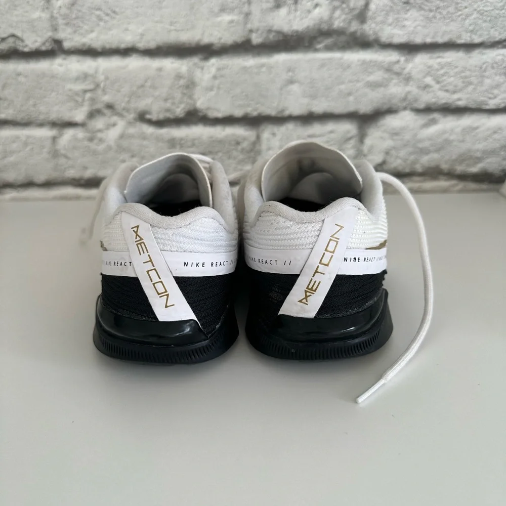 Nike React Metcon Turbo in White and Metallic Gold - 6.5 - Picture 2 of 6